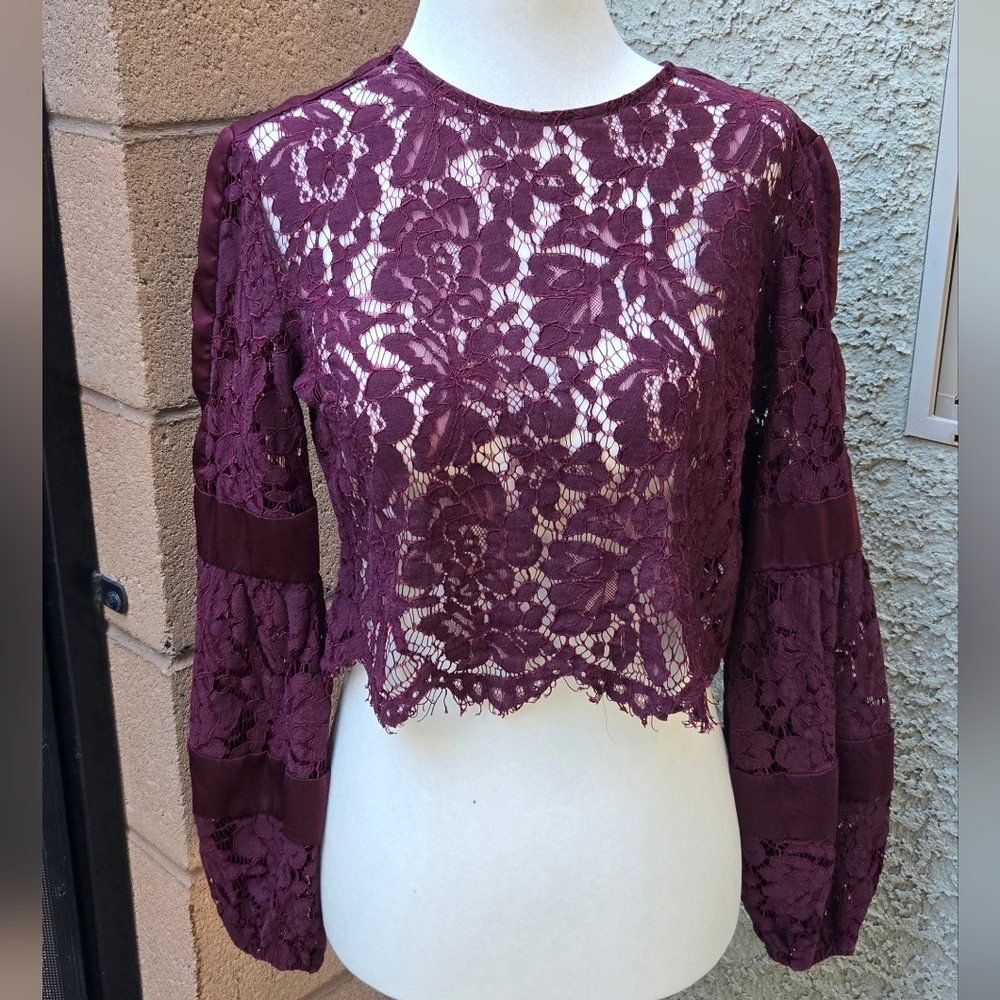DO + BE Women's Lace Long-Sleeve Top in Burgundy